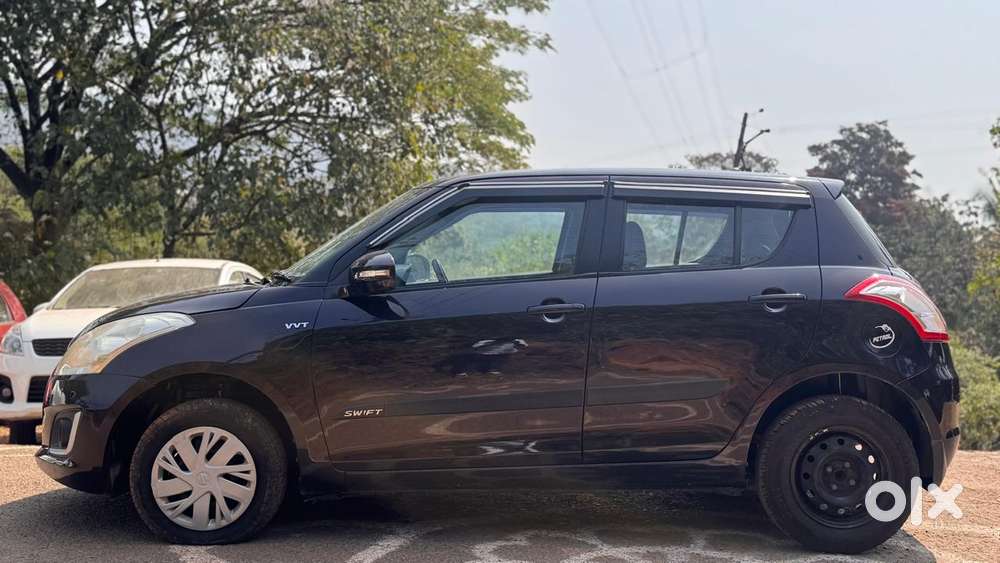 Maruti Suzuki Swift Vxi 1.2 Abs Bs-iv, 2015, Petrol