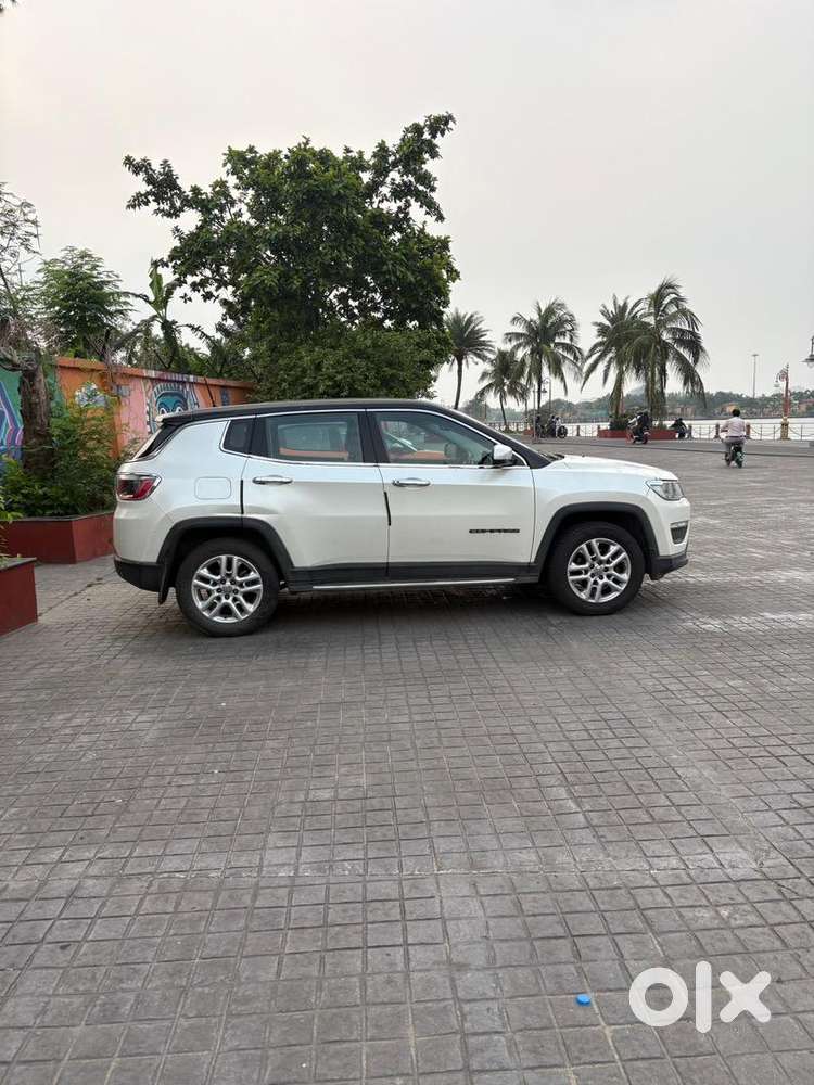 Jeep Compass 2018 Petrol 75000 Km Driven