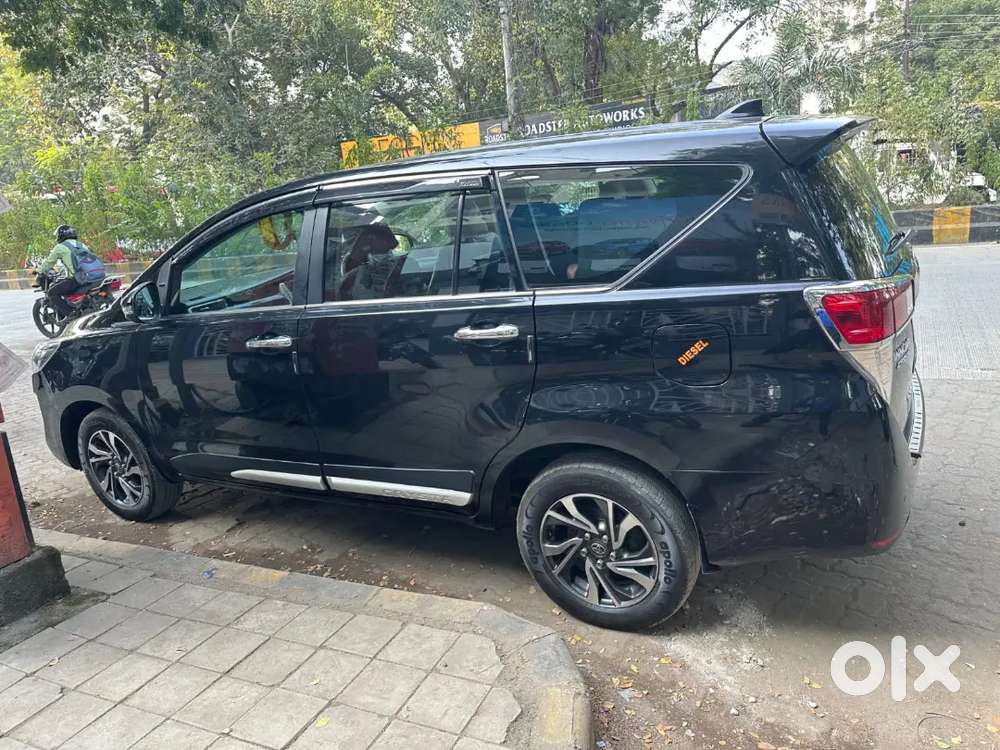 Toyota Innova Crysta 2023 Diesel 30000 Km Driven