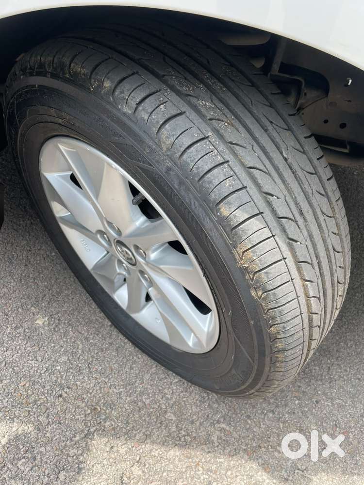 Toyota Innova Crysta 2.8 Gx At, 2016, Diesel
