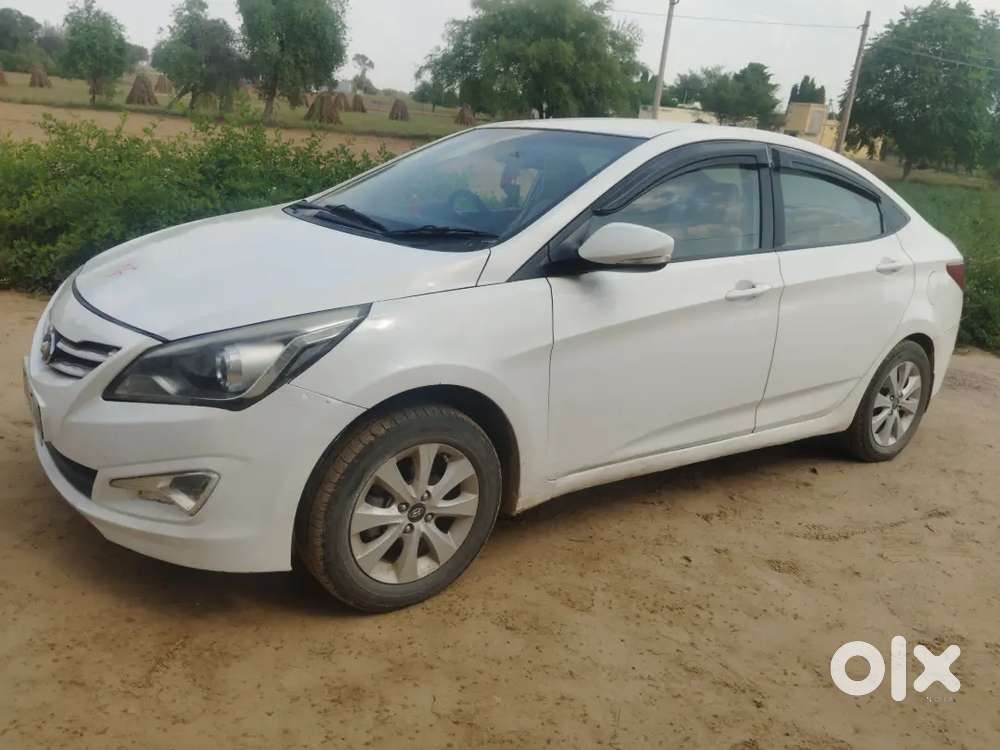 Hyundai Fluidic Verna 2015