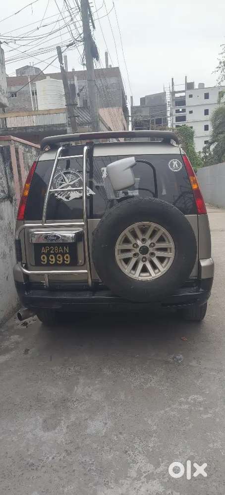 Ford Endeavour 2004