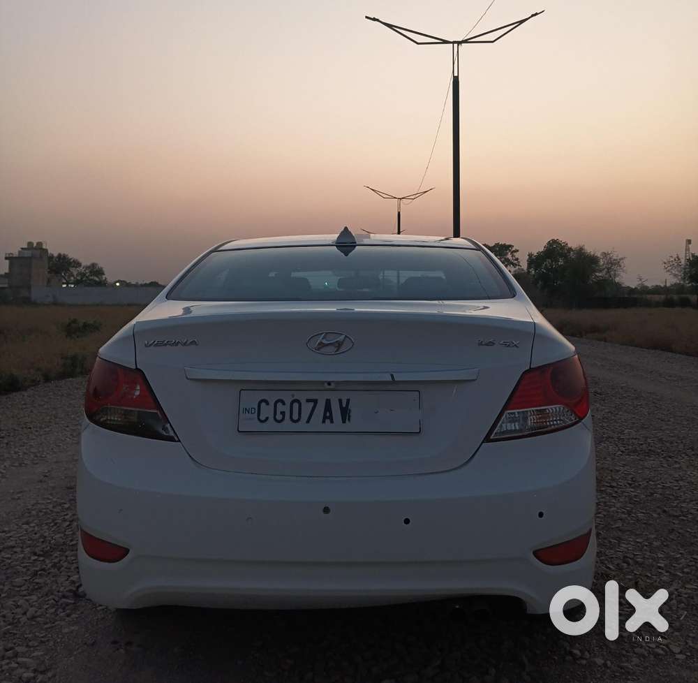 Hyundai Verna Fluidic 1.6 Vtvt Sx Opt, 2015, Petrol