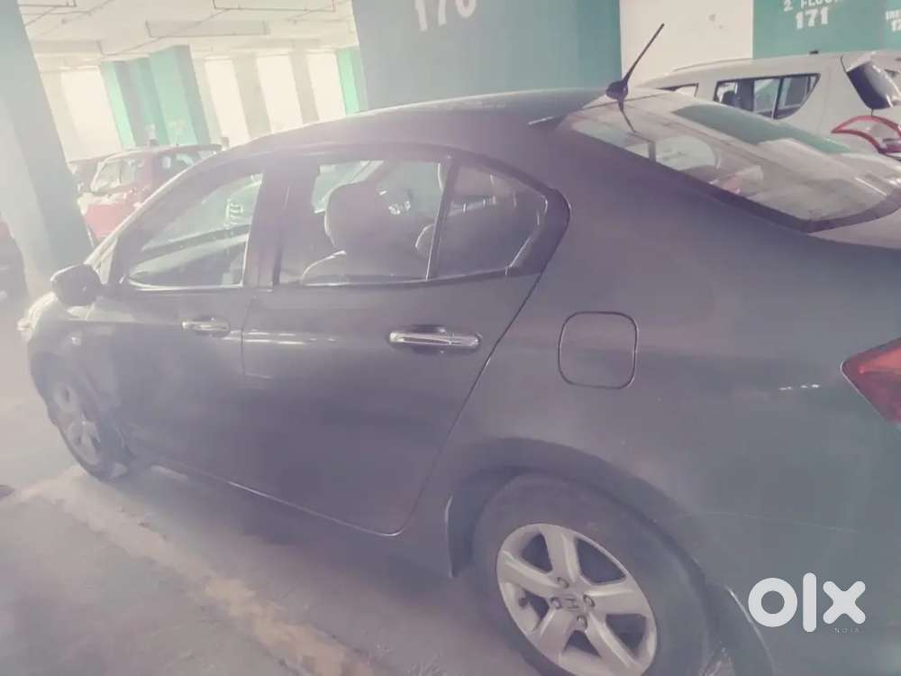 Honda City Zx 2010 Petrol Well Maintained +cng