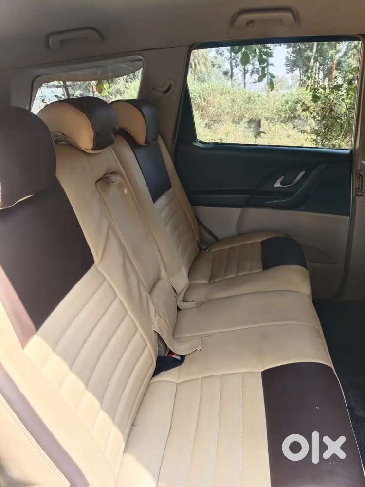 Mahindra Xuv500 W6 2016