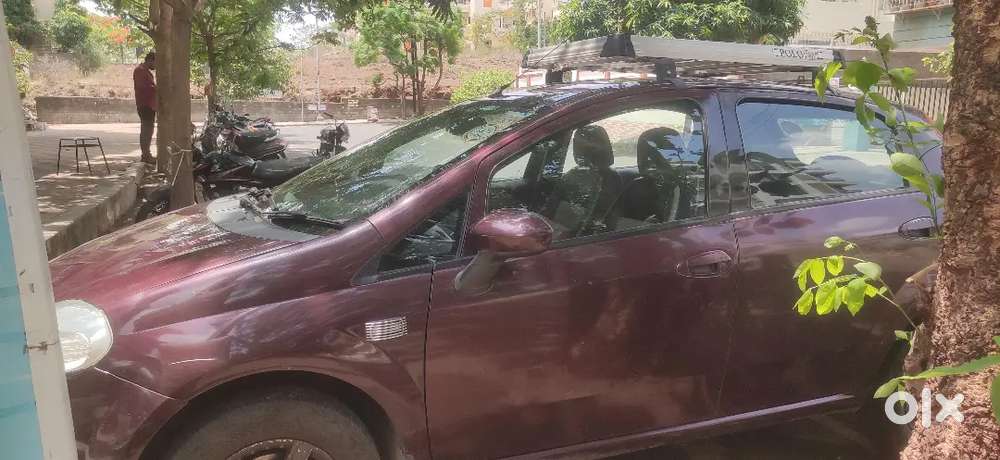 Fiat Grande Punto 2010 Petrol+cng & Hybrid 85000 Km Driven