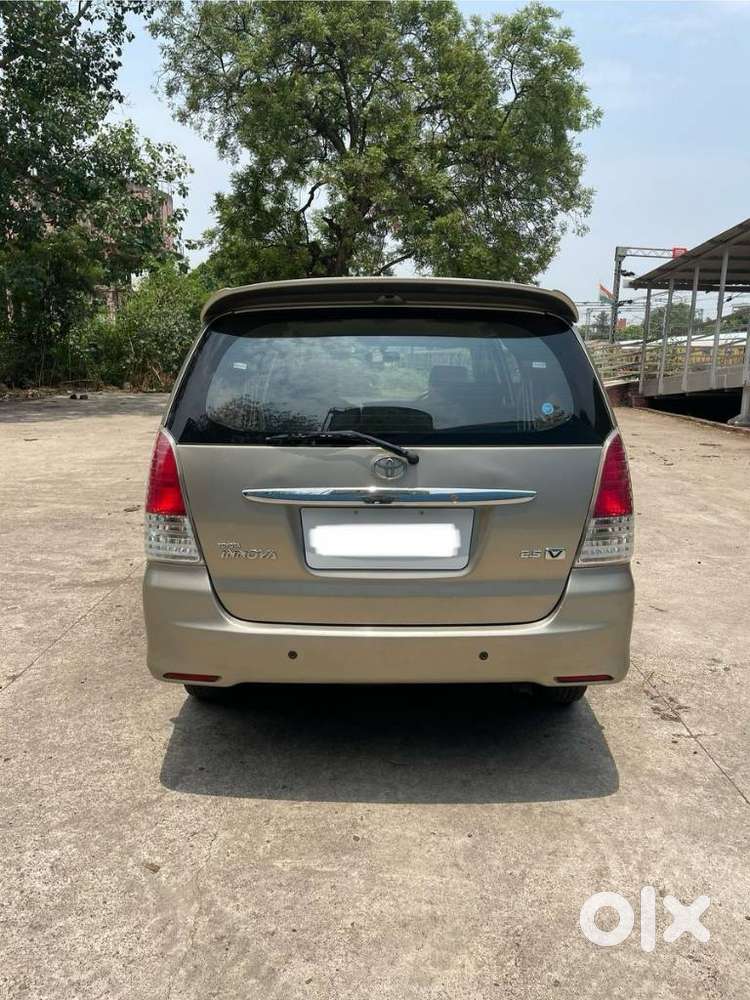 Toyota Innova 2004-2011 2.5 V Diesel 7-seater, 2010, Diesel