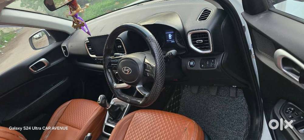 Hyundai Venue Sx (o) Mt 1.5 Diesel, 2022, Diesel