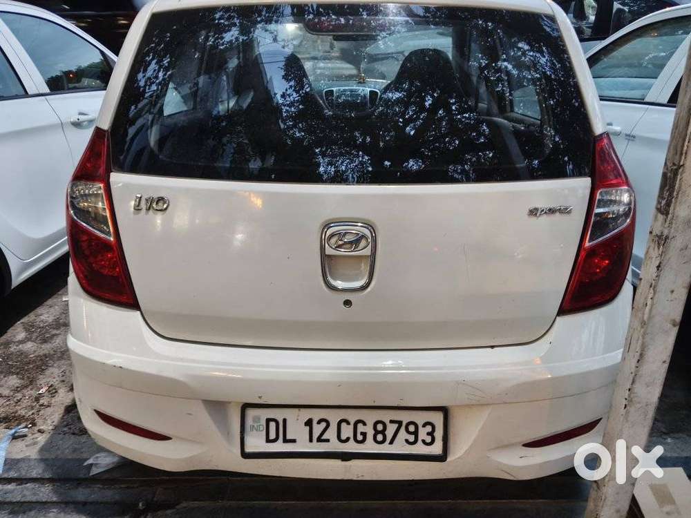 Hyundai I10 Sportz 1.1 Irde2, 2015, Cng & Hybrids