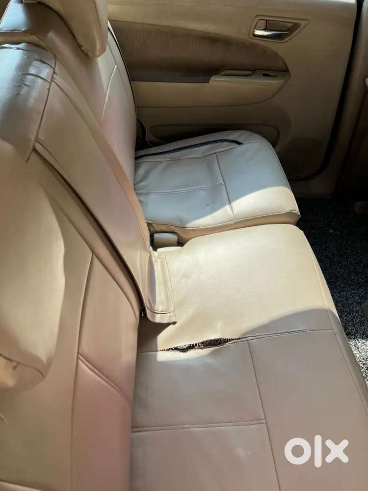 Maruti Suzuki Ertiga 2015 Diesel 180000 Km Driven