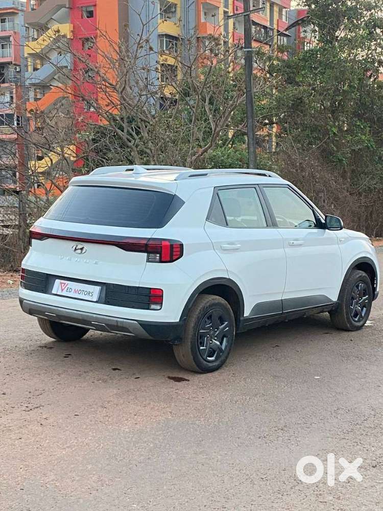 Hyundai Venue S 1.2 Petrol, 2023, Petrol