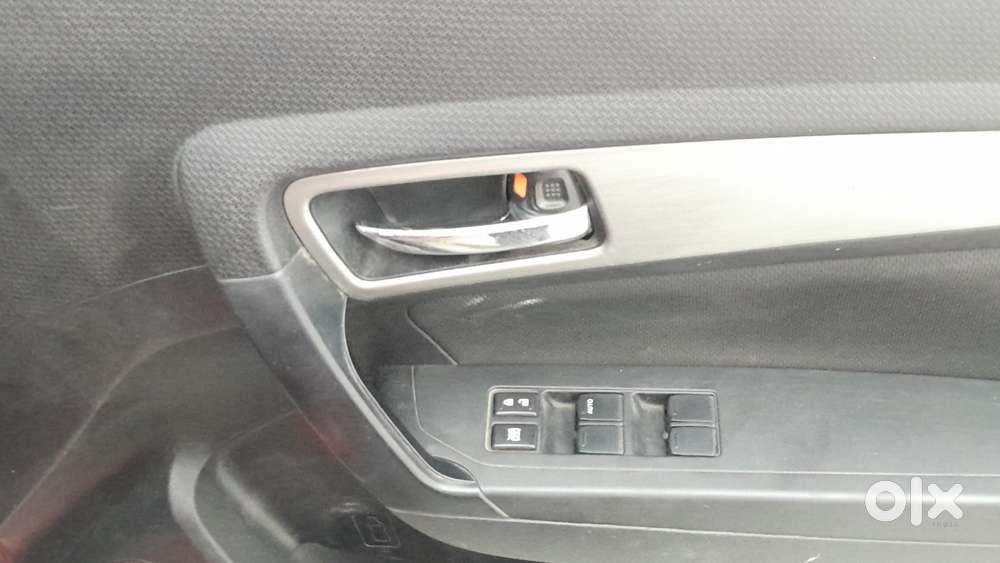 Maruti Suzuki Vitara Brezza Zdi, 2018, Diesel