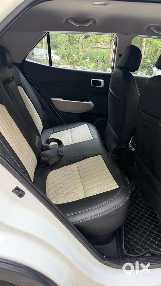 Hyundai Venue 1.2 S (o), 2022, Petrol