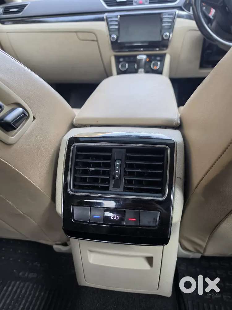 Skoda Superb 2017 L&k 1.8 Tsi Automatic, Magnetic Brown Colour