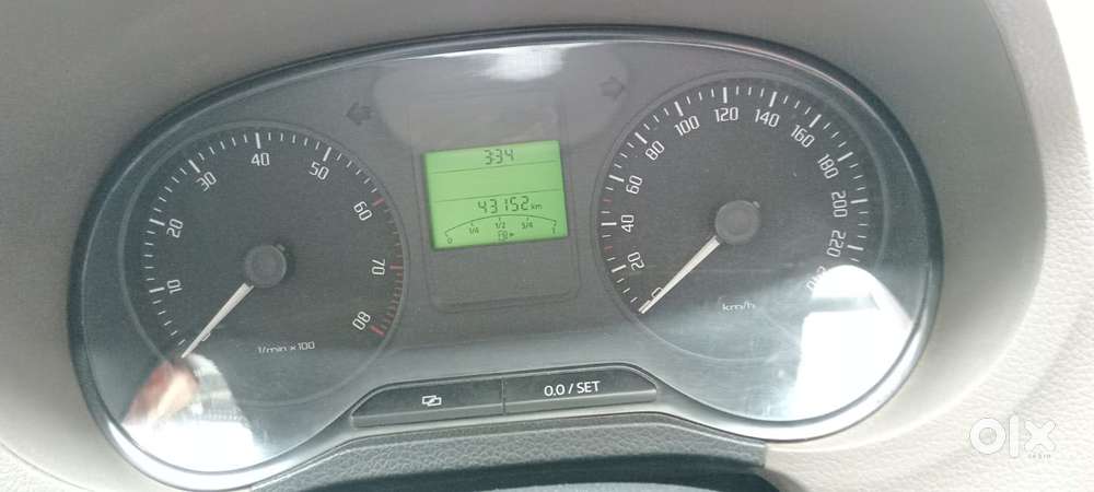 Skoda Rapid 1.6 Mpi Ambition, 2012, Petrol