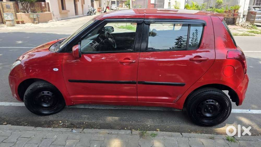 Maruti Suzuki Swift Vxi + Manual, 2007, Petrol