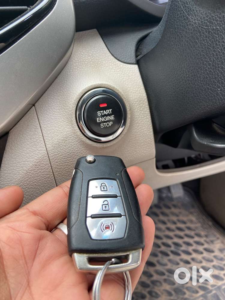 Mahindra Xuv300 W8 Option, 2021, Petrol