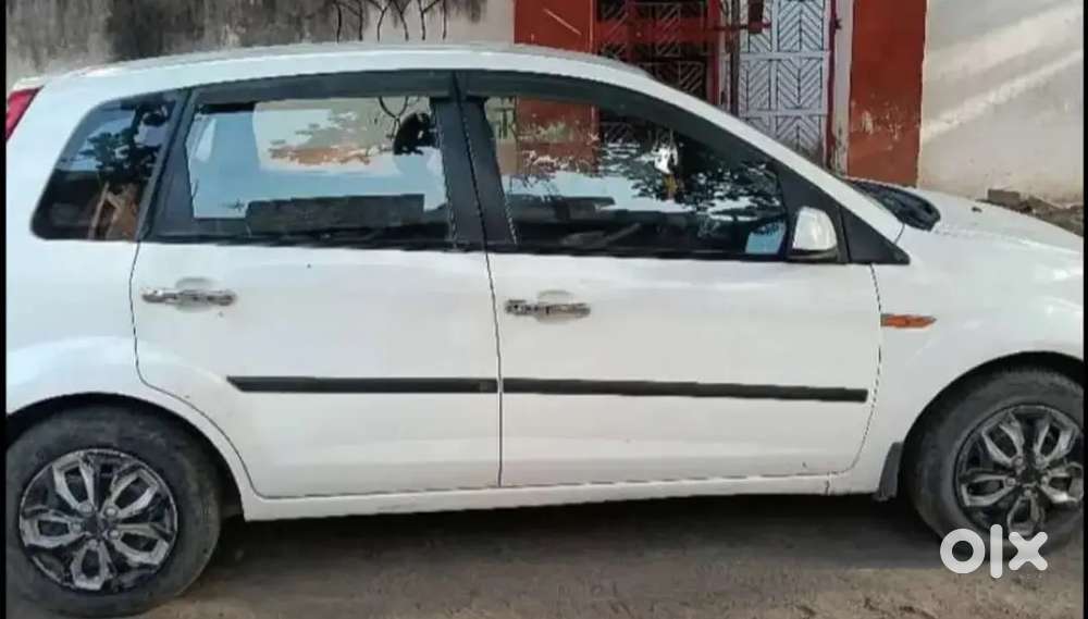 Ford Figo 2013 Diesel 78000 Km Driven