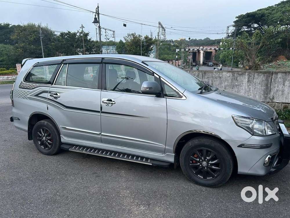 Toyota Innova 2014 Diesel 89000 Km Driven