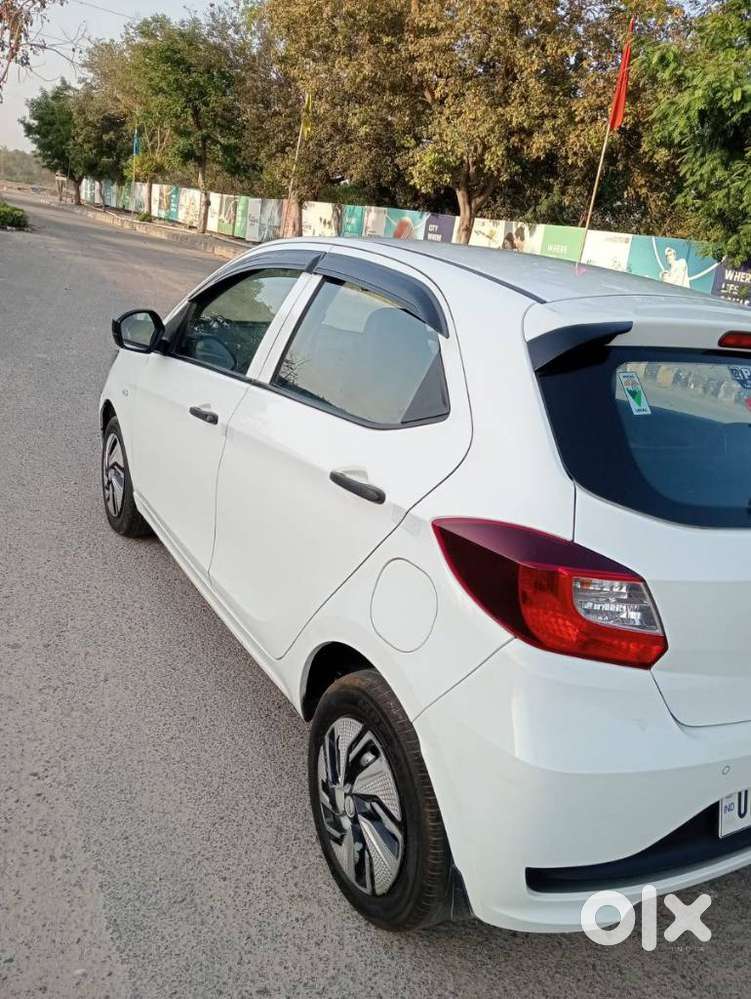 Tata Tiago, 2022, Petrol
