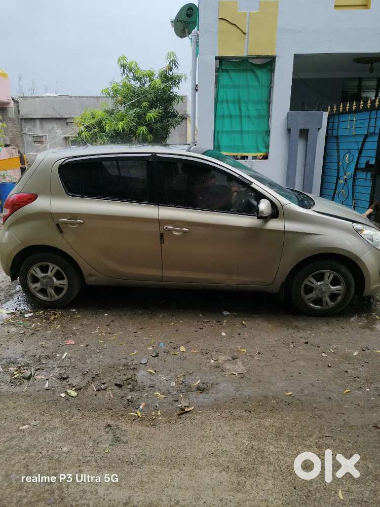 Model 2011 Automatic Petrol