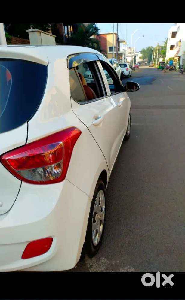 Hyundai Grand I10 2015 Petrol 24000 Km Driven