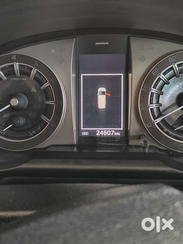 Toyota Innova Crysta 2.7 Zx At, 2022, Diesel