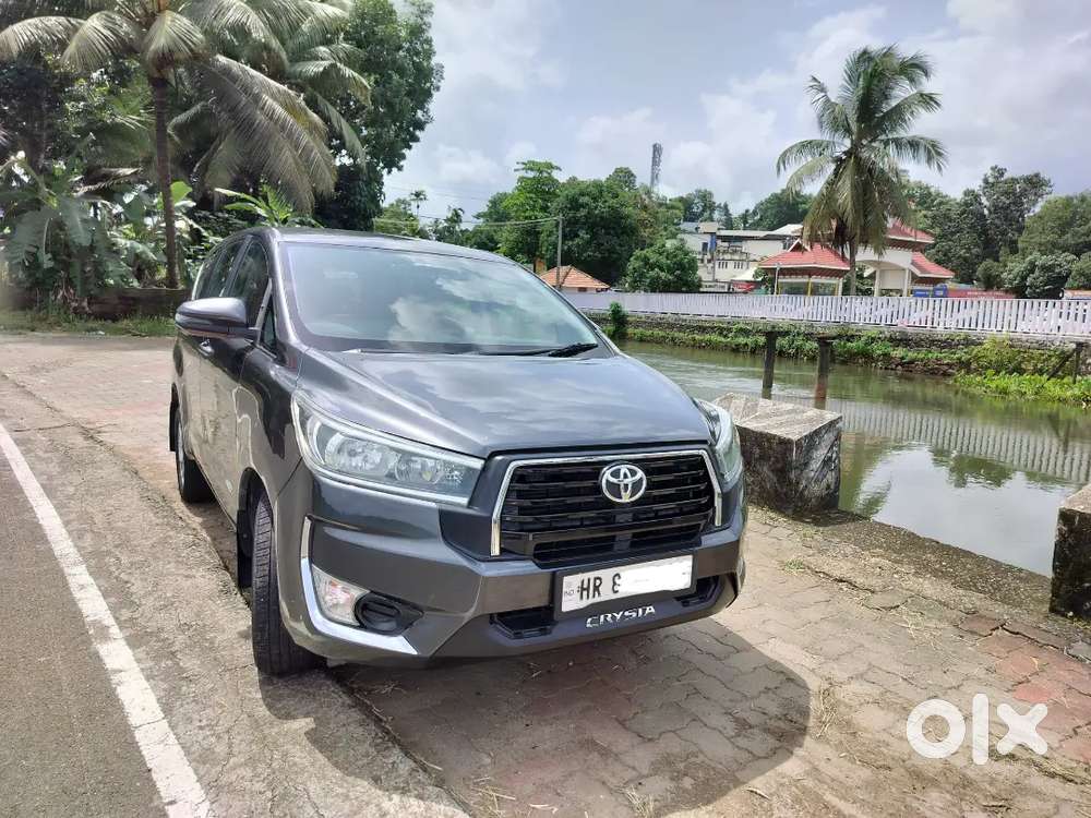Toyota Innova Crysta G 8 Diesel 2016