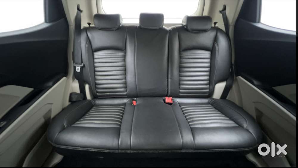 Mahindra Xuv300 1.2 W6 Amt Petrol, 2021, Petrol