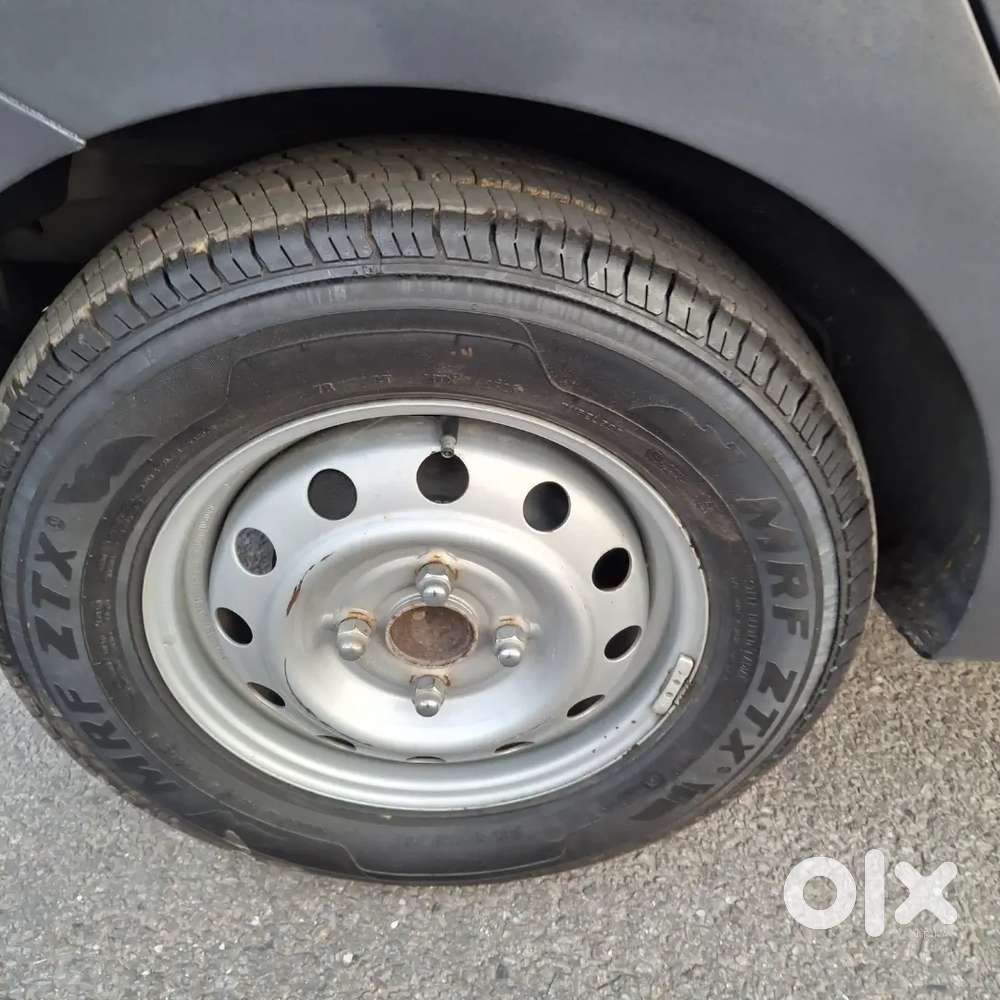 Hyundai I10 2015 Petrol 40000 Km Driven New Tyre New Battery