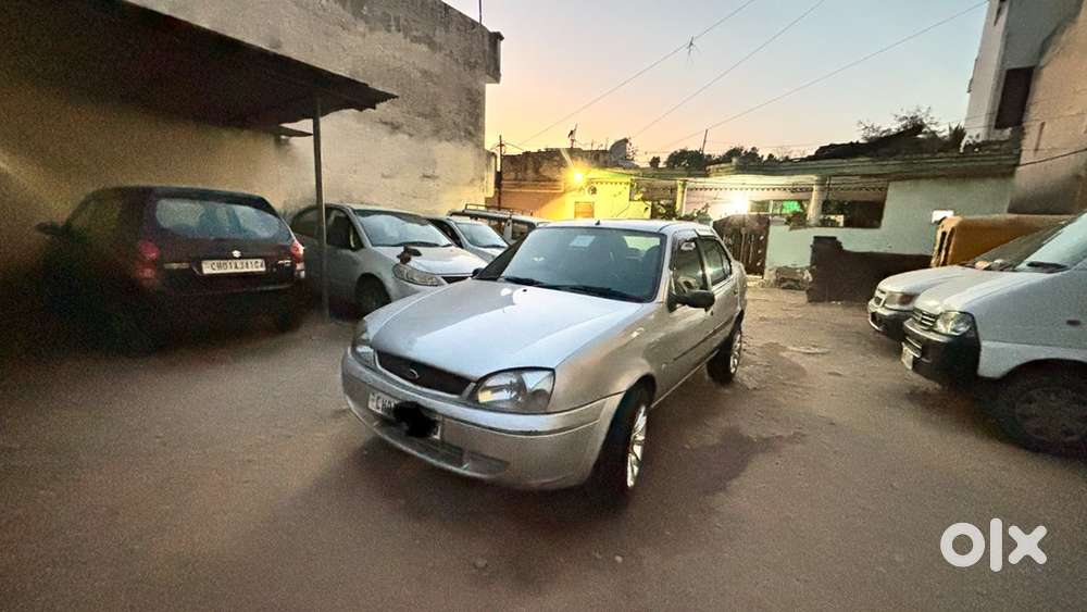Ford Ikon 1.6 Petrol 2004