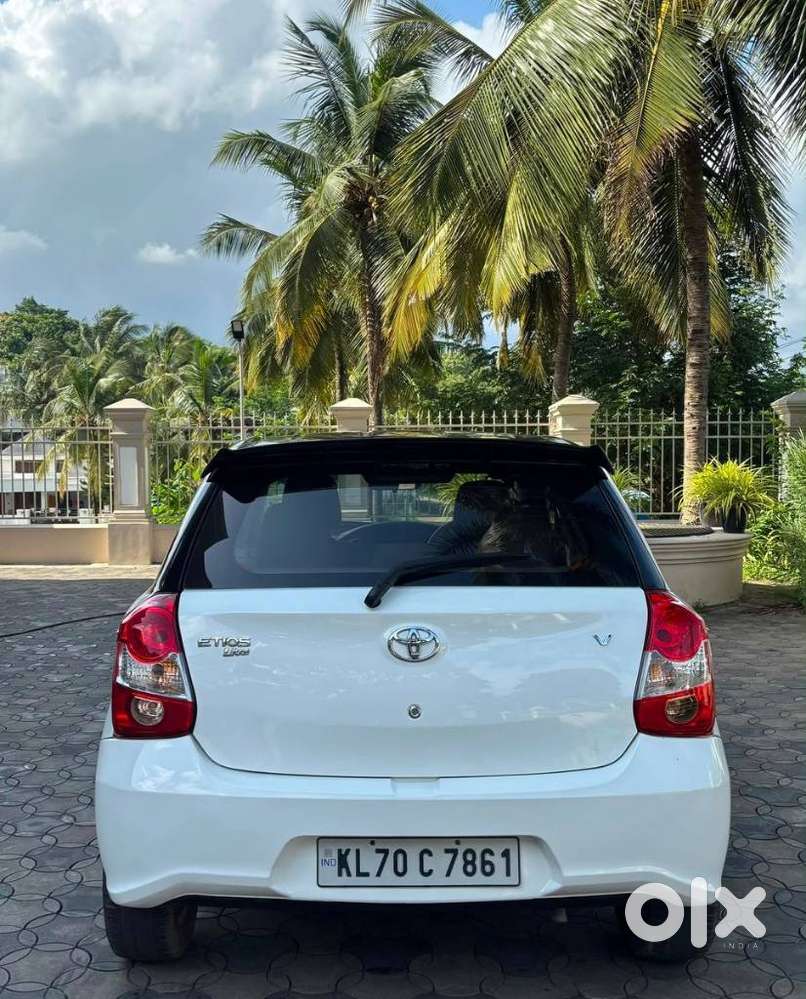 Toyota Etios Liva 1.2 V, 2017, Petrol