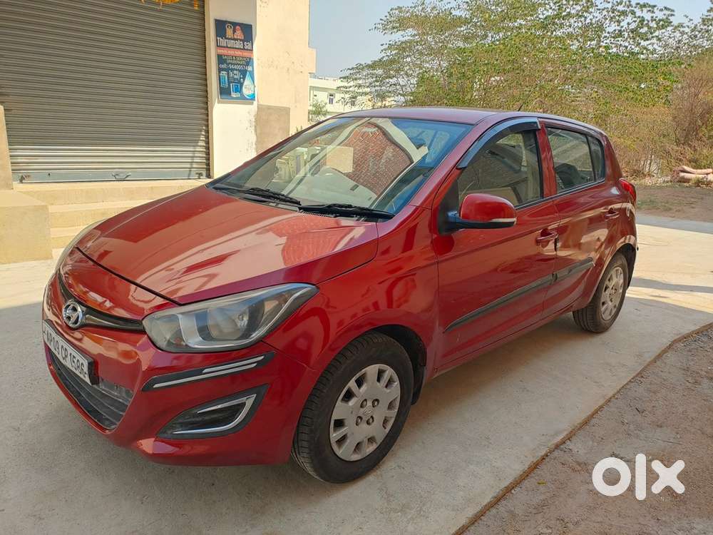 Hyundai I20 2013 Petrol 80000 Km Driven