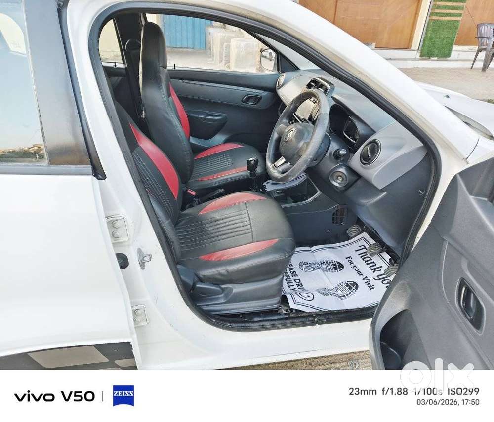 Renault Kwid 1.0 Rxt 02 Anniversary Edition, 2017, Petrol