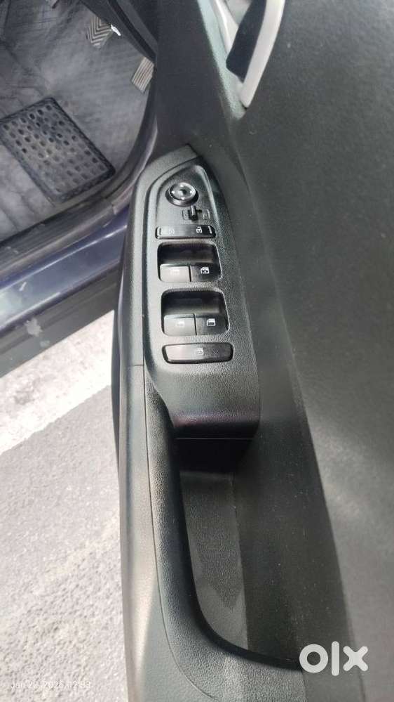 Hyundai Venue S 1.2 Petrol, 2021, Petrol