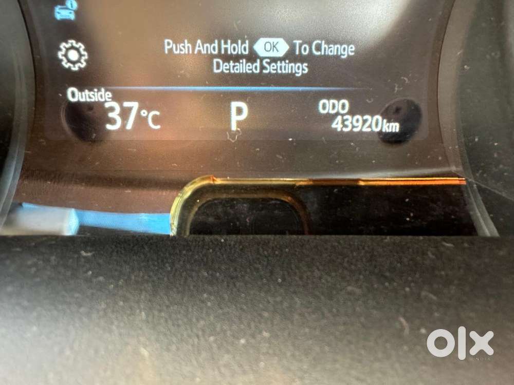 Toyota Camry Hybrid, 2022, Petrol