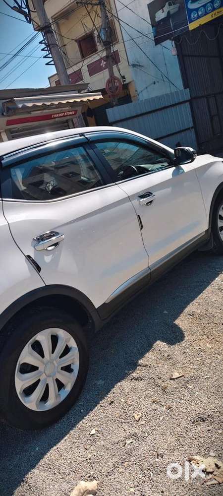 Mg Astor 2023 Petrol 43700 Km Driven