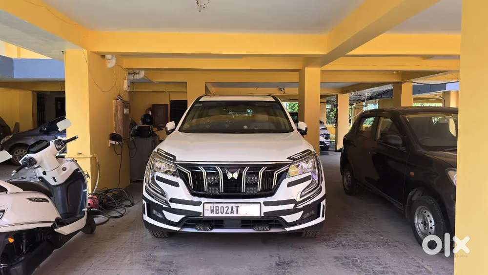 Mahindra Xuv700 2023 Petrol 36900 Km Driven
