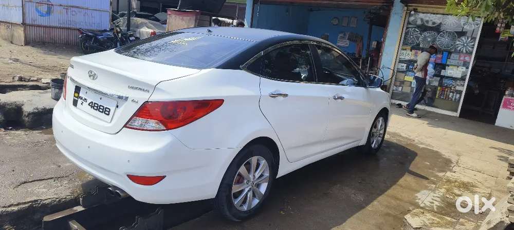 Hyundai Verna 2012