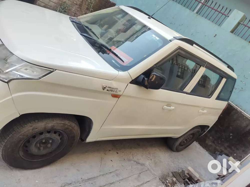 Mahindra Tuv300 Good Condition Automatic Window New Tyre .