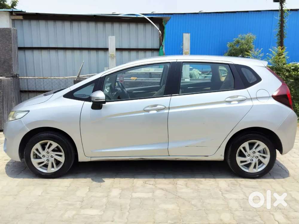 2015 Honda Jazz At Manual Petrol 75600 Km