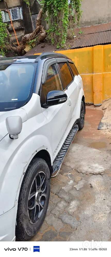 Mahindra Xuv500 2013 With Sunroof Urgent Sell