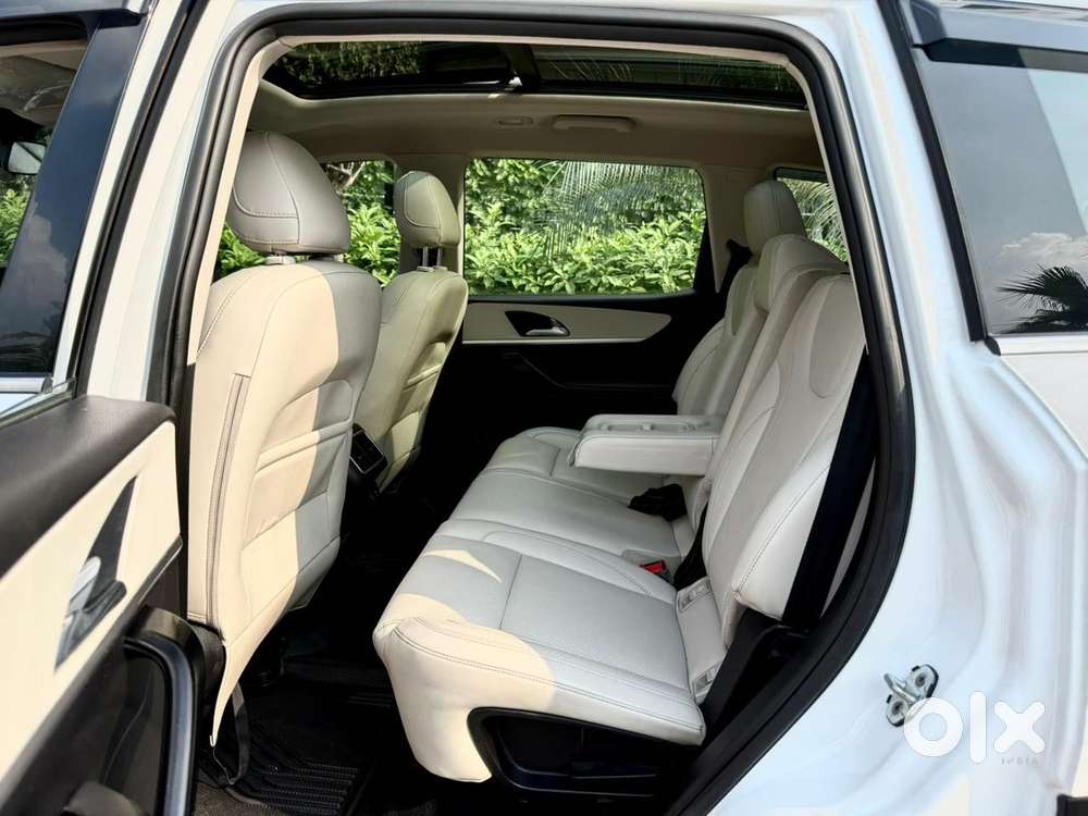 Mahindra Xuv700 2.2 Ax 7 Diesel At Str, 2023, Diesel