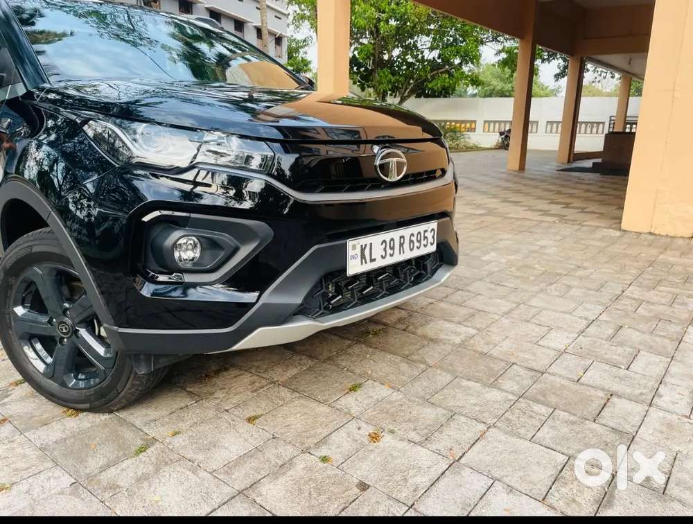 Tata Nexon Xza+ O (petrol) Amt  Top-end Dark Edition Variant