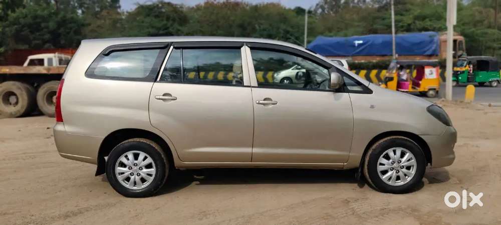 Toyota Innova 2010 Petrol Manual 200000 Km