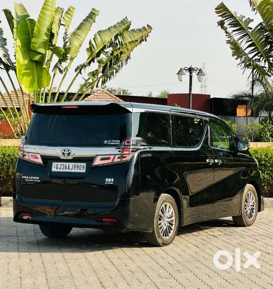 Toyota Vellfire Vip – Executive Lounge, 2023, Petrol