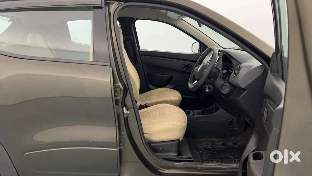 Renault Kwid 2019-ongoing 1.0 Rxt Amt (o), 2017, Petrol