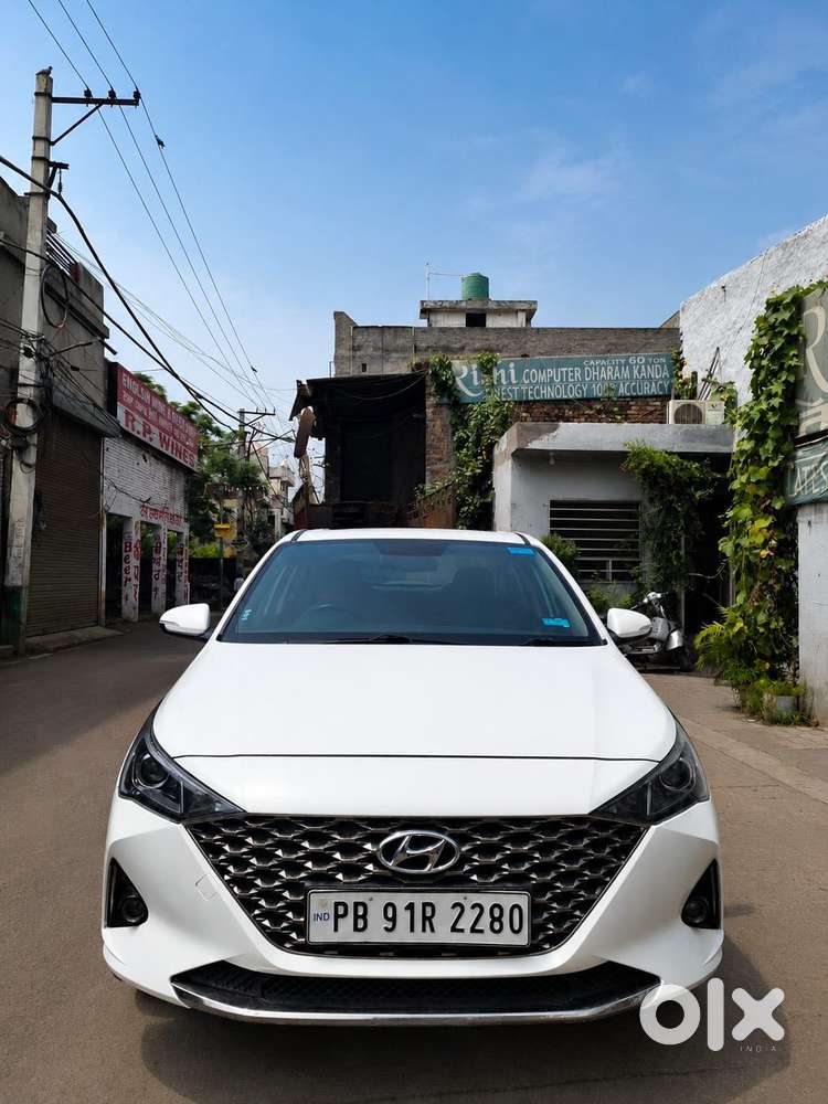 Hyundai Verna 1.5 Sx Petrol Mt, 2022, Petrol