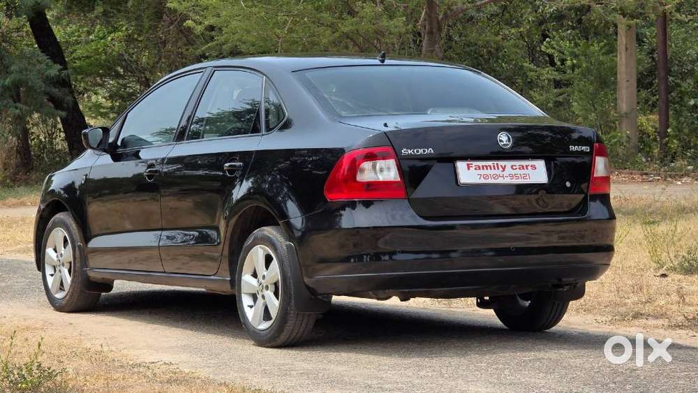 Skoda Rapid 1.6 Mpi At Elegance, 2015, Petrol