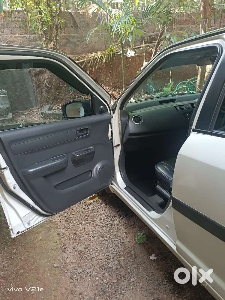 Maruti Suzuki Swift 2010